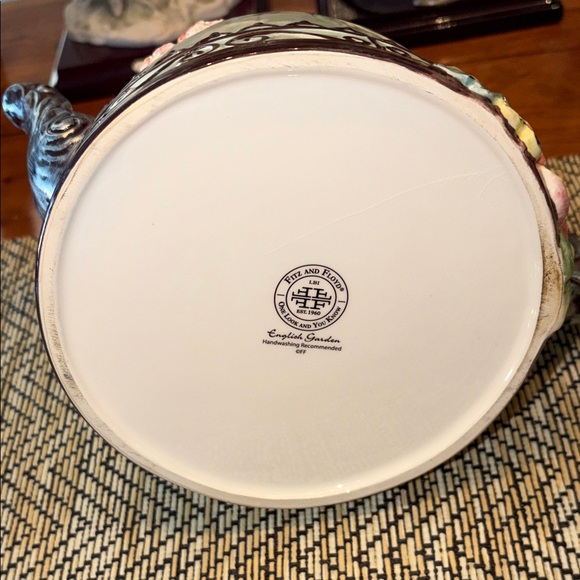 Fitz and Floyd Vintage Floral Teapot with Bird Design - Picture 11 of 14